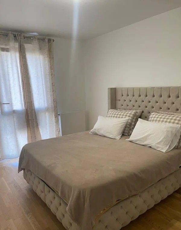 
                                                Location
                                                 Beau 3P meublé 58m² très récent avec balcon