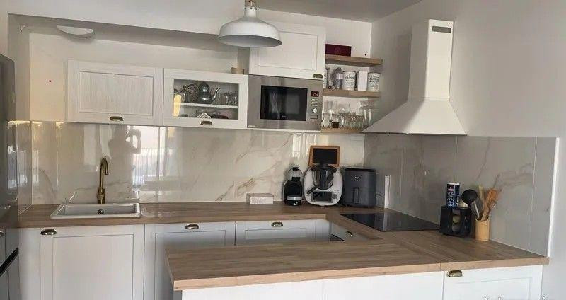 
                                                Location
                                                 Beau 3P meublé 58m² très récent avec balcon