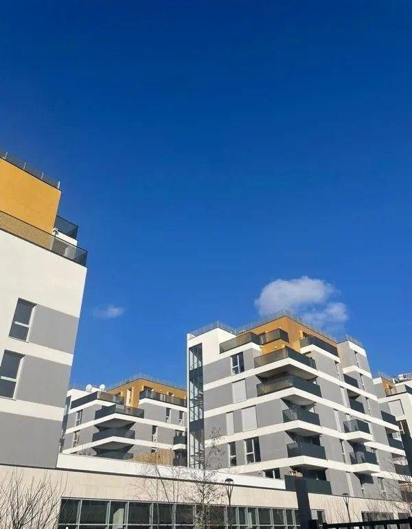 
                                                Location
                                                 Beau 3P meublé 58m² très récent avec balcon