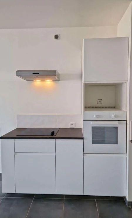 
                                                Location
                                                 Beau 3P meublé 60m²