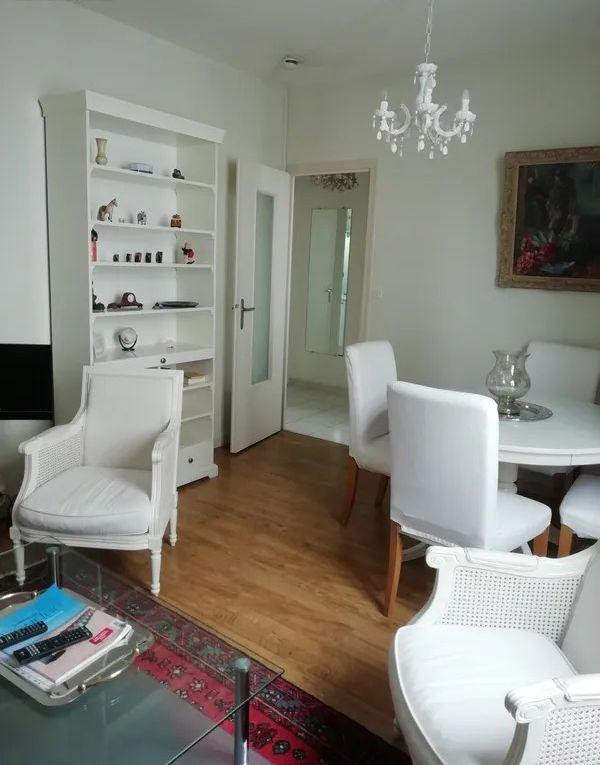 
                                                Location
                                                 Beau 3P meublé 60m² lumineux et fonctionnel
