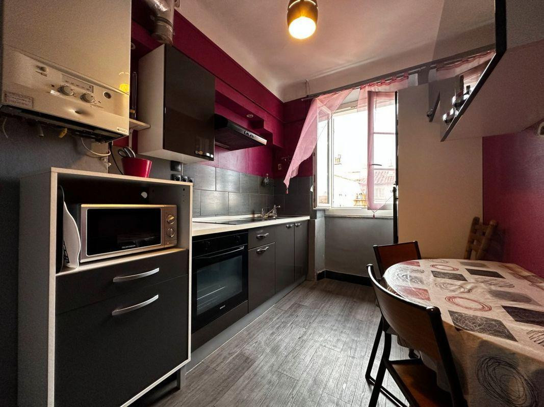 
                                                Location
                                                 Beau 3P meublé 60m2 centre-ville TOULON