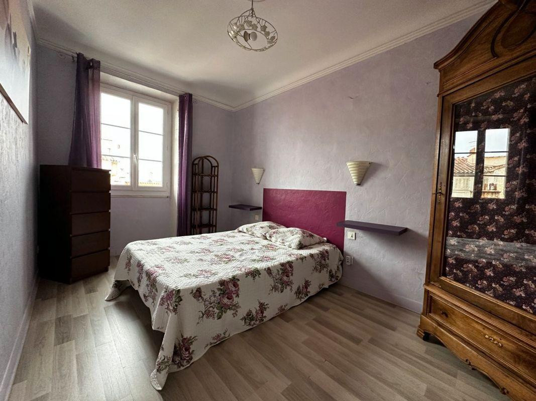 
                                                Location
                                                 Beau 3P meublé 60m2 centre-ville TOULON