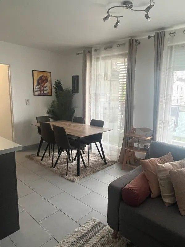 
                                                Location
                                                 Beau 3P meublé 61m² avec balcon aux Ardoines