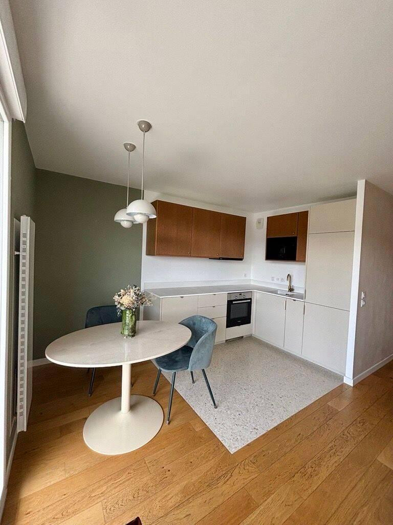 
                                                Location
                                                 Beau 3P meublé 61m² avec terrasse 8m²