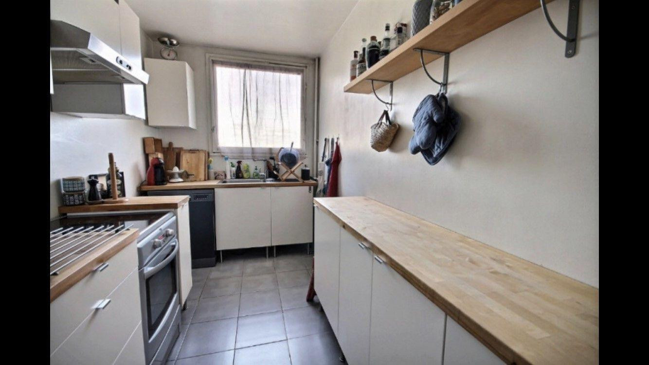 
                                                Location
                                                 Beau 3P meublé 61m² proche Basilique Saint Denis