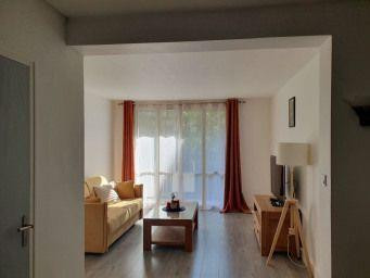 
                                                Location
                                                 Beau 3P meublé 61m² refait à neuf