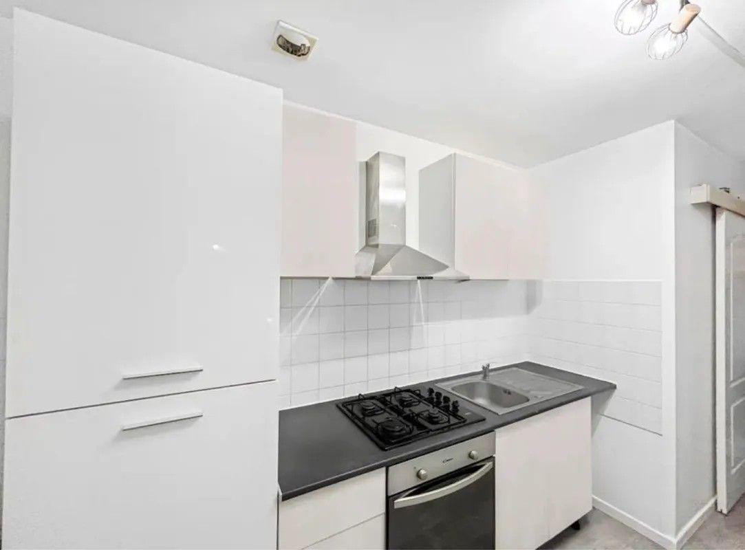 
                                                Location
                                                 Beau 3P meublé 62m² lumineux plein centre ville