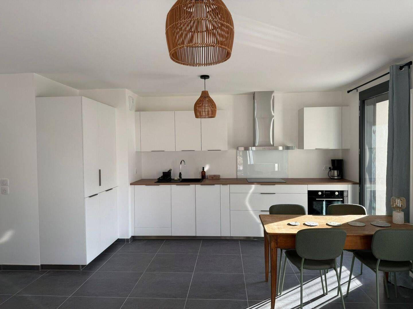 
                                                Location
                                                 Beau 3P meublé 63m² avec grande terrasse Sud