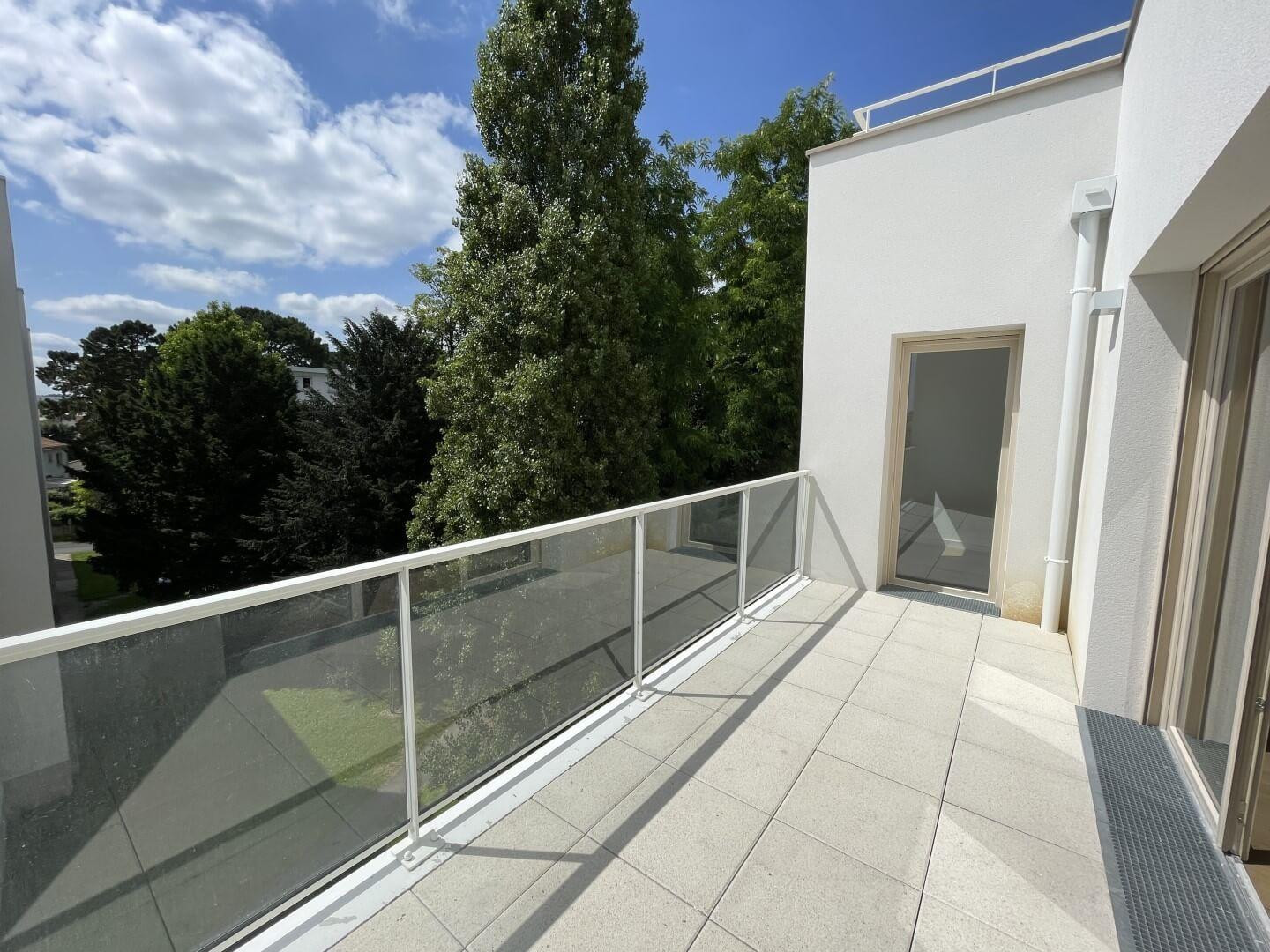 
                                                Location
                                                 Beau 3P meublé 69m² avec terrasse résidence neuve
