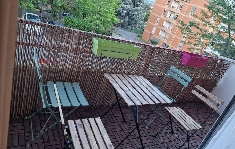 
                                                Location
                                                 Beau 3P meublé 70m² avec balcon