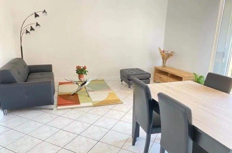 
                                                Location
                                                 Beau 3P meublé 70m² avec un garage fermé