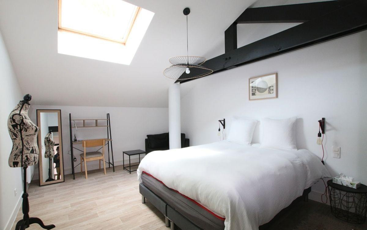 
                                                Location
                                                 Beau 3P meublé 70m² et rénové