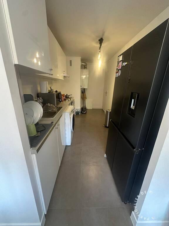 
                                                Location
                                                 Beau 3P meublé 71m²