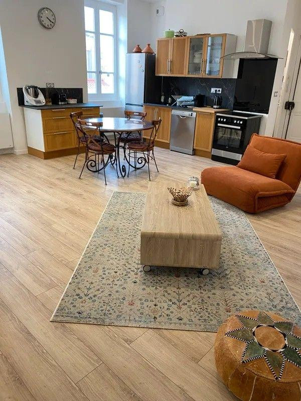 
                                                Location
                                                 Beau 3P meublé 71m² refait à neuf place Massenet