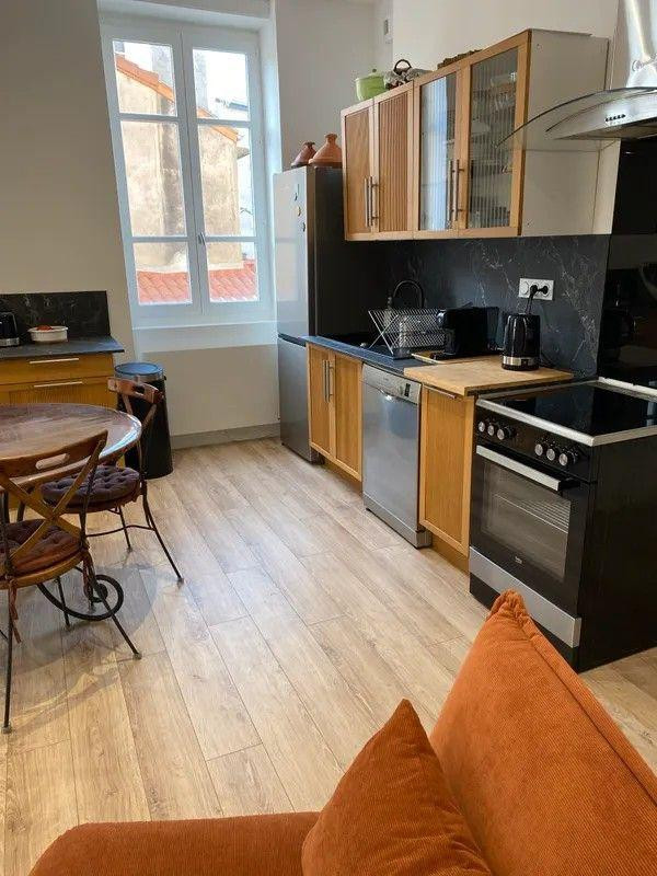 
                                                Location
                                                 Beau 3P meublé 71m² refait à neuf place Massenet