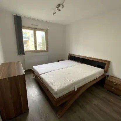 
                                                Location
                                                 Beau 3P meublé 73m² rénové