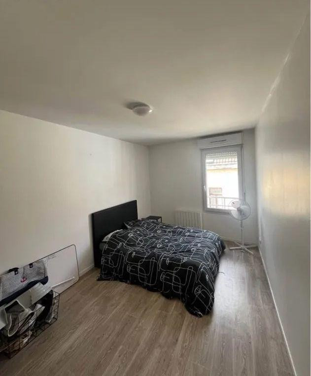 
                                                Location
                                                 Beau 3P meublé 77m² refait à neuf