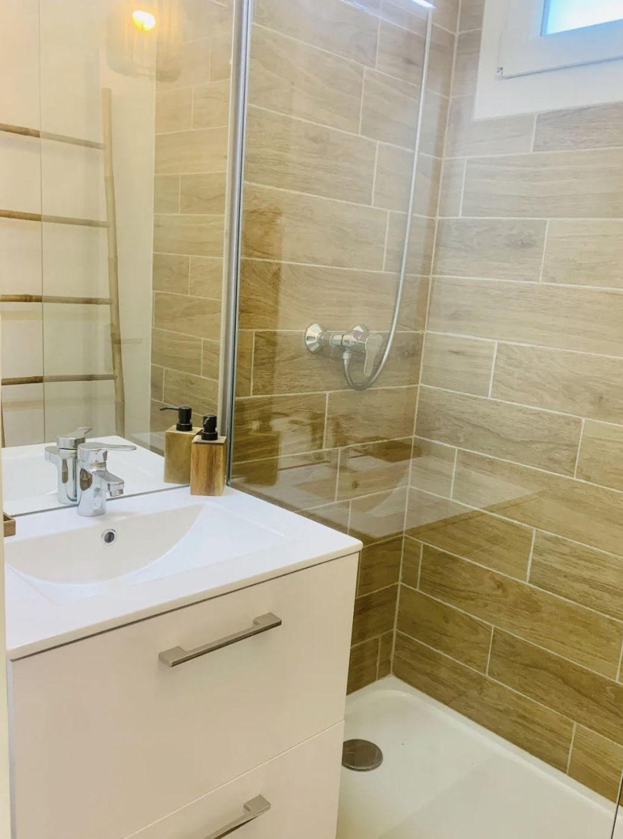 
                                                Location
                                                 Beau 3P meublé avec balcon Idéal Coloc ou Famille