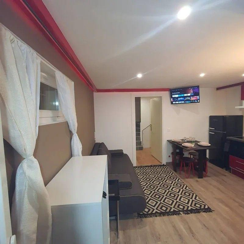 
                                                Location
                                                 Beau 3P meublé dans une maison proche Genève