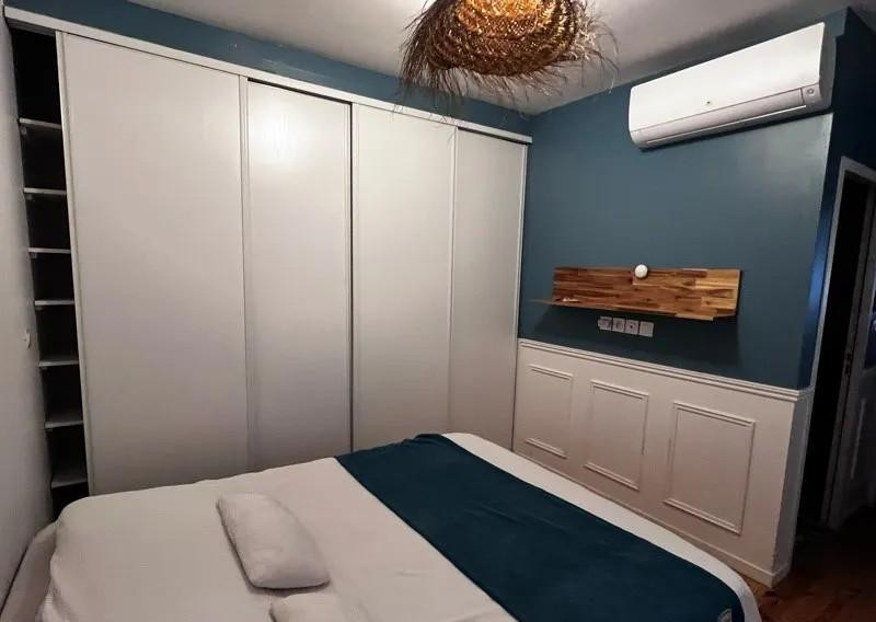 
                                                Location
                                                 Beau 3P meublé et rénové  59m² + 15m² de patio