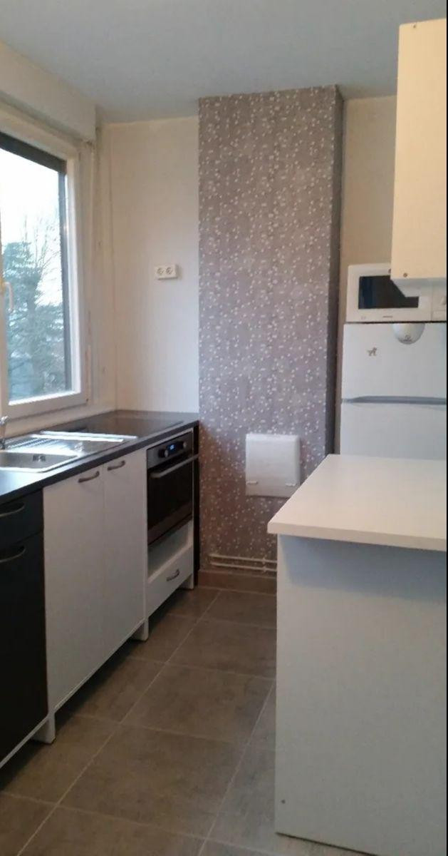
                                                Location
                                                 Beau 3P meublé (ou non) 52m² au calme