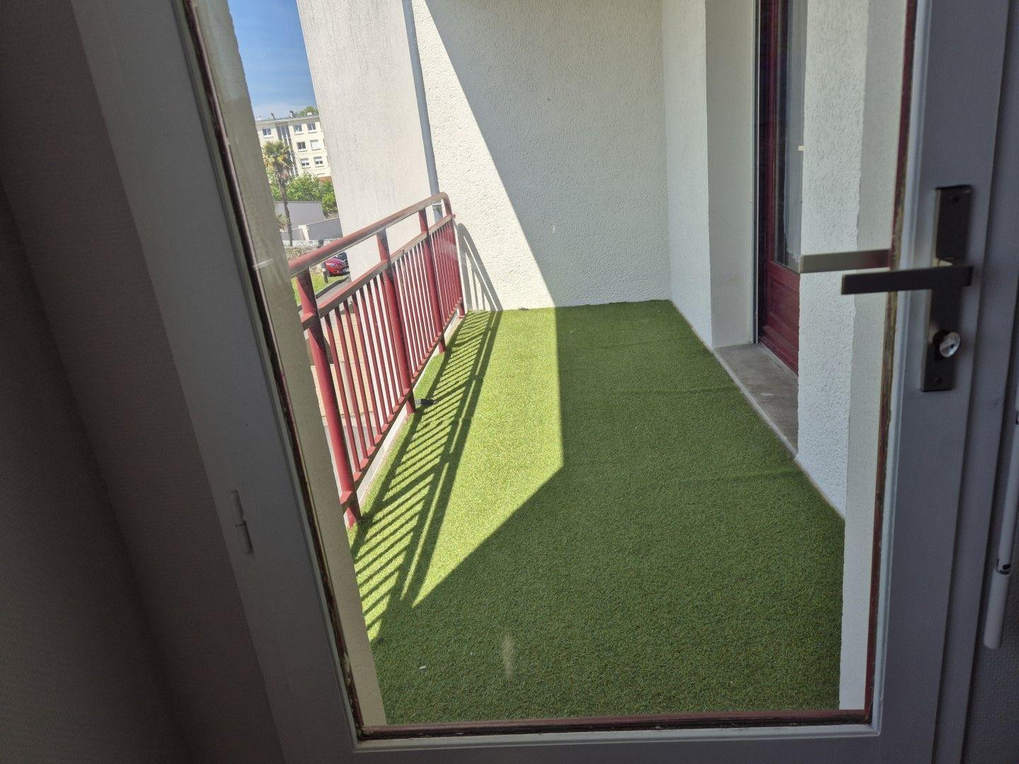 
                                                Location
                                                 Beau 3P meublé (ou non) 72m²