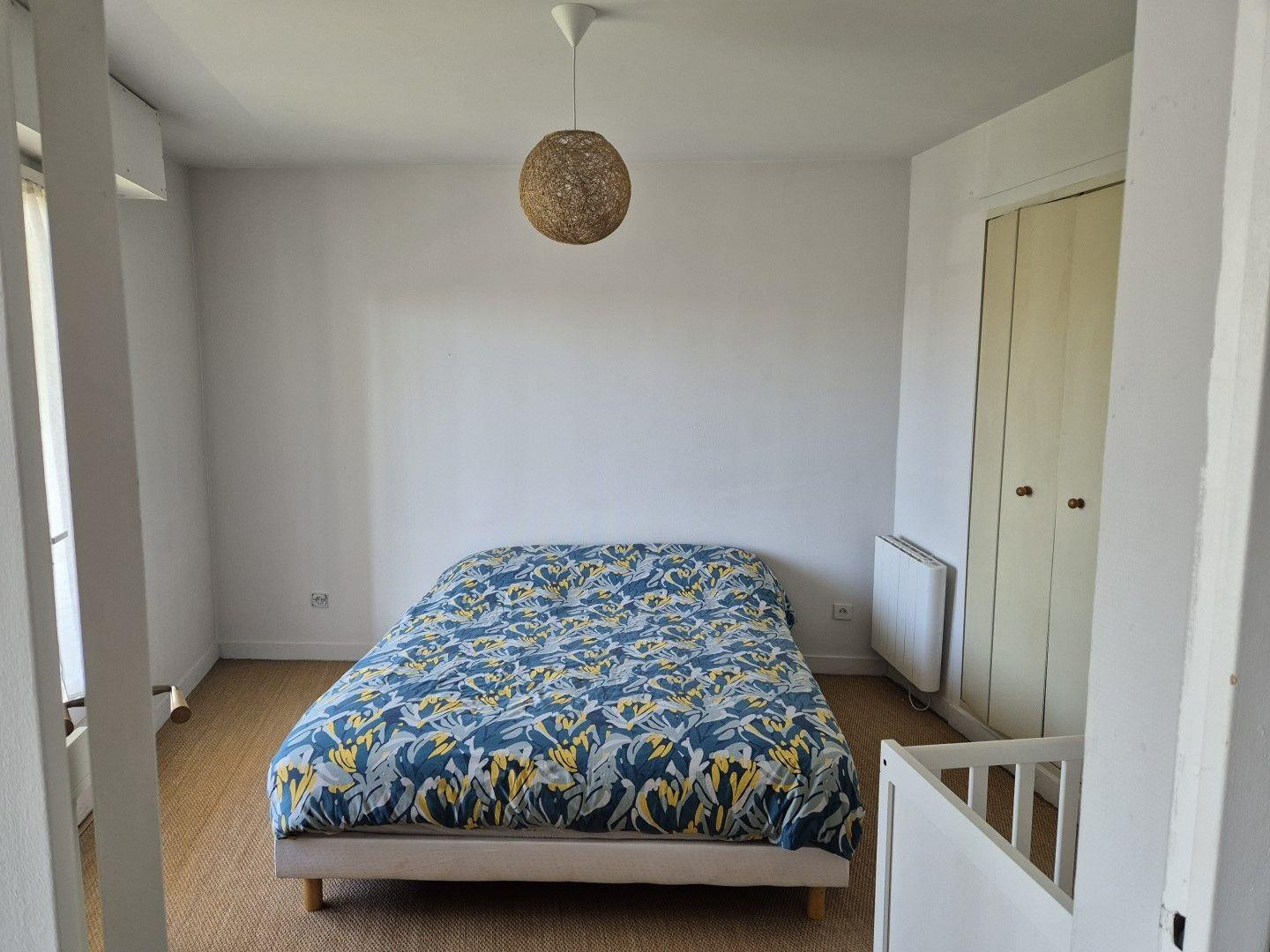
                                                Location
                                                 Beau 3P meublé (ou non) 72m²