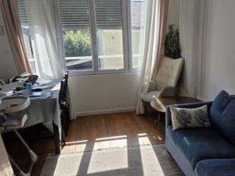 
                                                Location
                                                 Beau 3P rénové 53m²