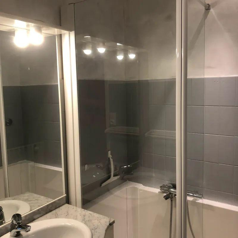 
                                                Location
                                                 Beau 3P rénové 69m² proche Bellevue