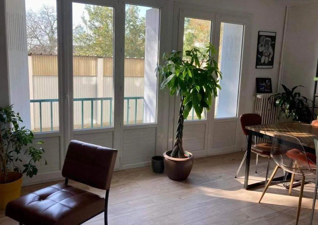 
                                                Location
                                                 Beau 3P rénové et lumineux 67m² avec garage