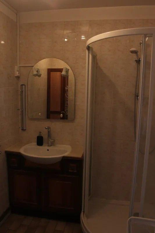 
                                                Location
                                                 Beau 3P rénové et meublé 65m²