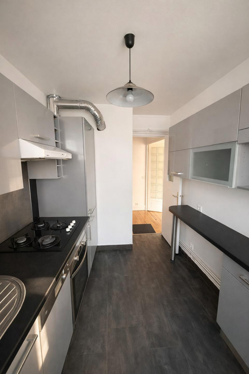 
                                                Location
                                                 Beau 3P traversant 53 m² avec parking
