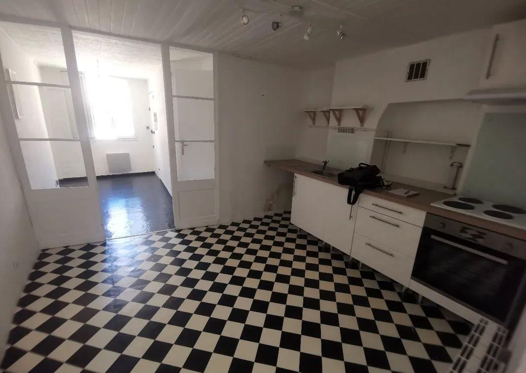 
                                                Location
                                                 Beau 3P traversant et circulant 67m2 rue Terral