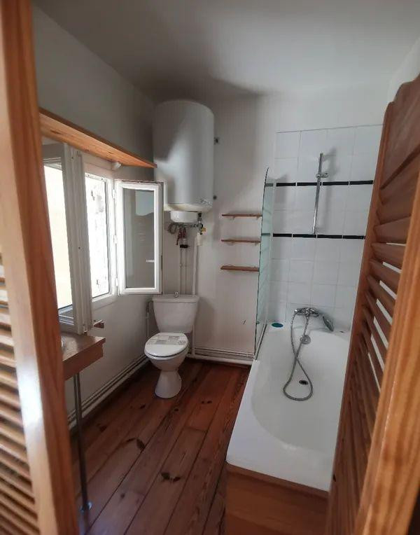 
                                                Location
                                                 Beau 3P traversant et circulant 67m2 rue Terral