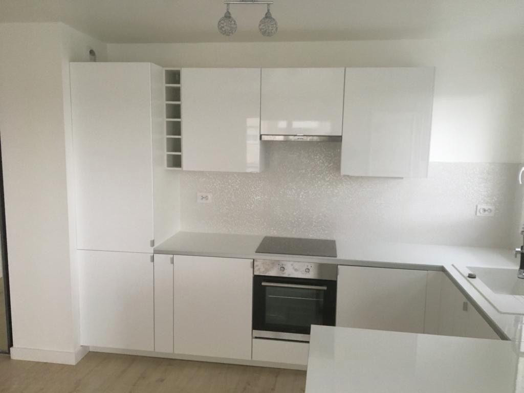 
                                                Location
                                                 Beau 4 pièces 64m²