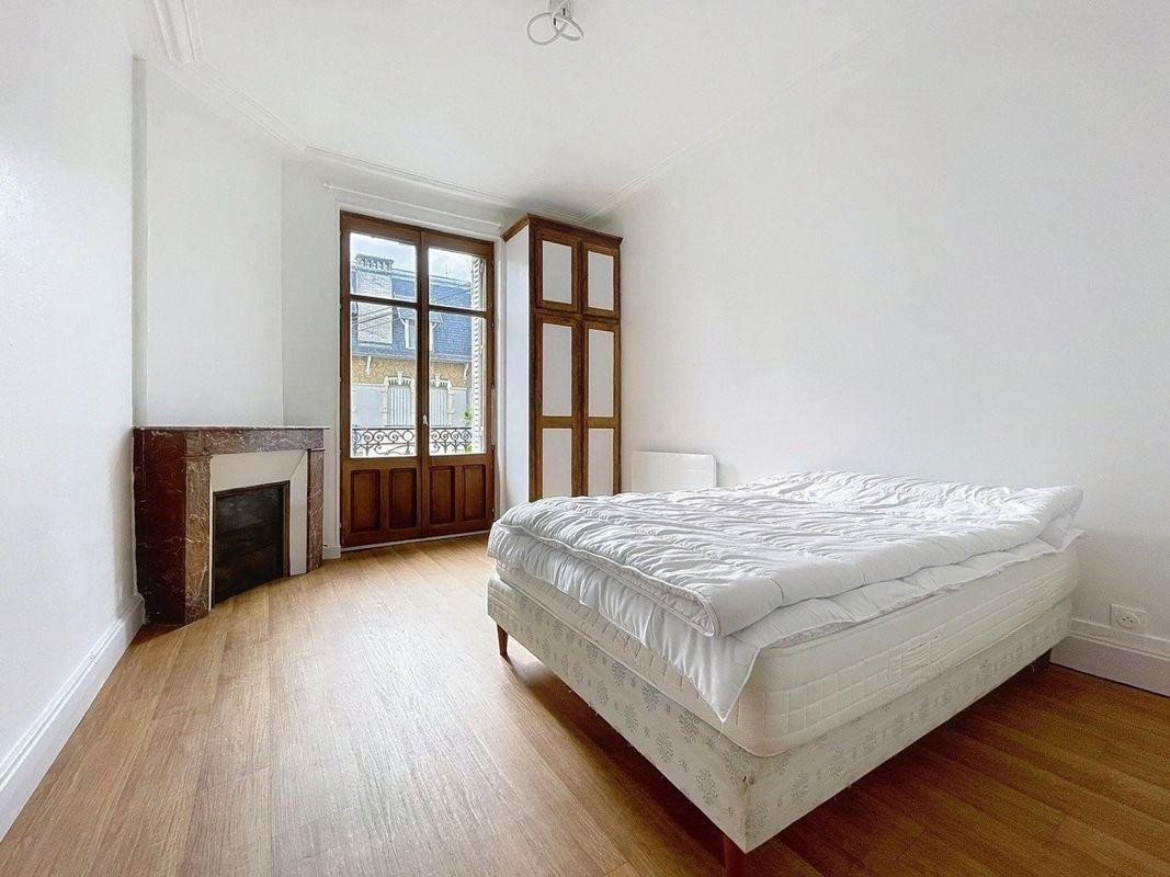 
                                                Location
                                                 Beau 4 pièces 72 m²