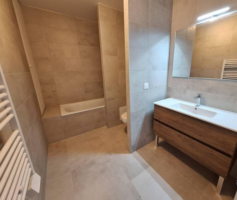 
                                                Location
                                                 Beau 4P 105m² résidence neuve