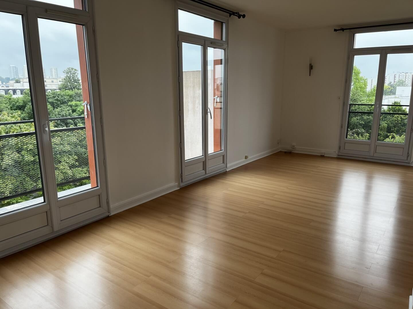 
                                                Location
                                                 Beau 4P 70m² avec balcon au calme