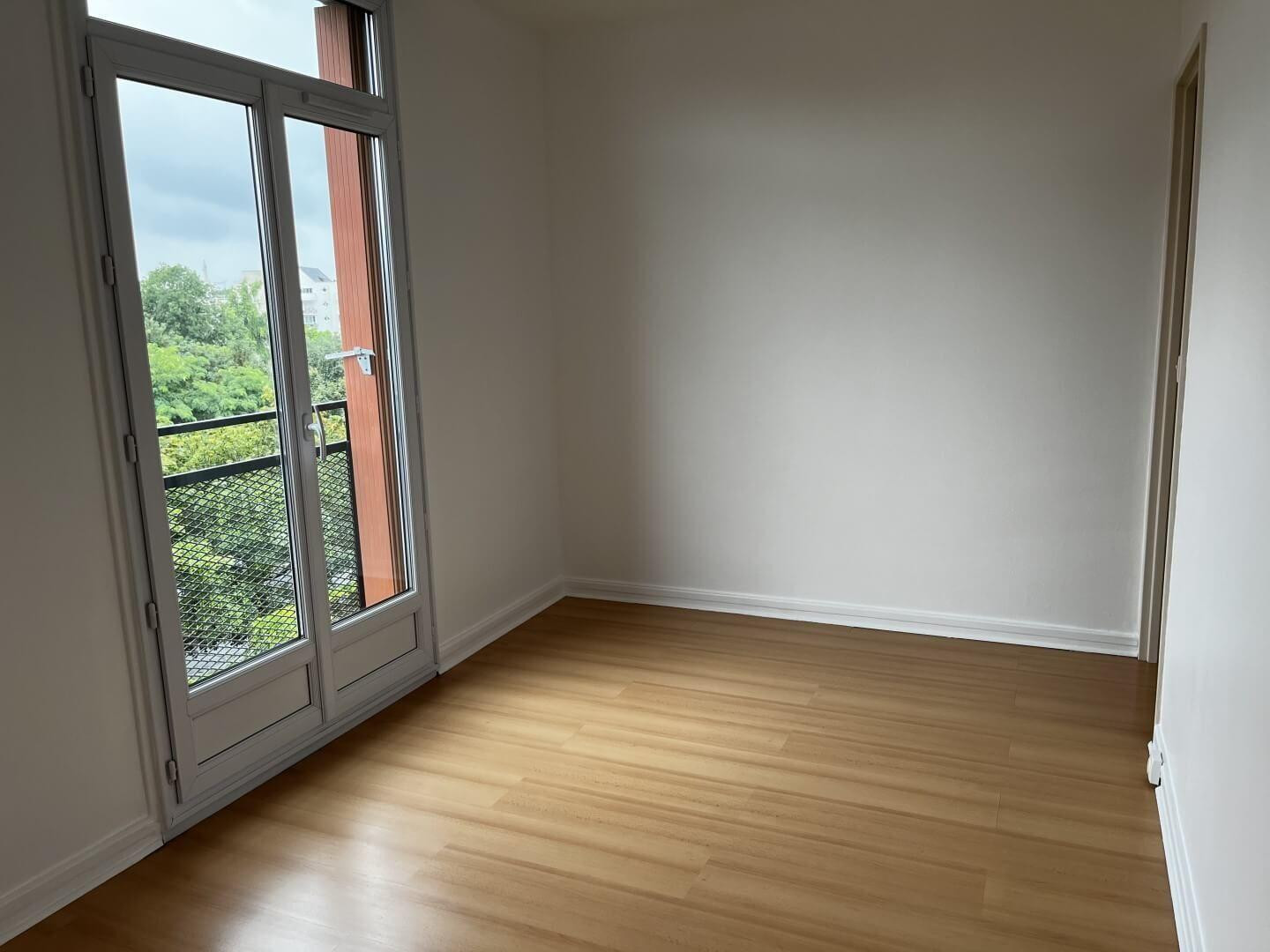 
                                                Location
                                                 Beau 4P 70m² avec balcon au calme