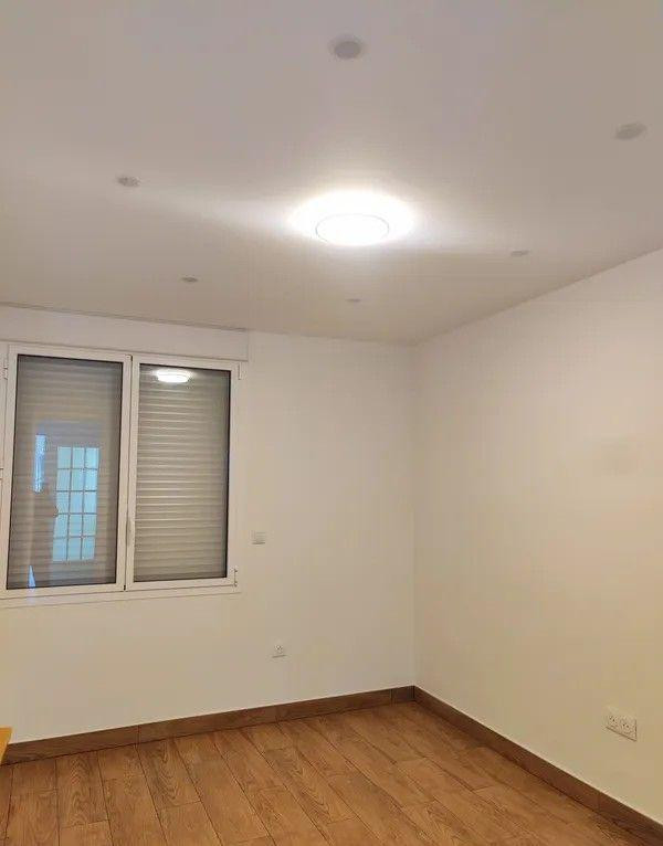 
                                                Location
                                                 Beau 4P 72m² en plein centre ville