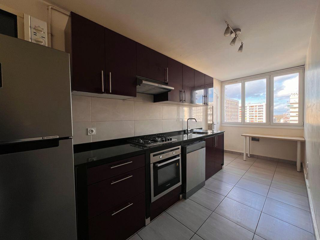 
                                                Location
                                                 Beau 4P 76m² avec grand balcon
