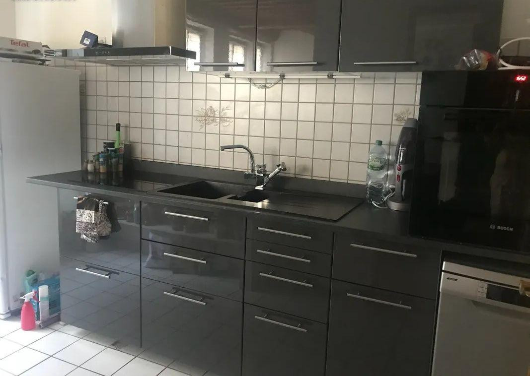 
                                                Location
                                                 Beau 4P 95m² lumineux et entièrement rénové