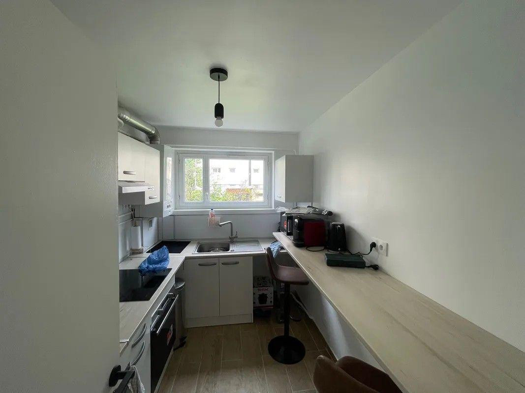 
                                                Location
                                                 Beau 4P meublé 64m² et entièrement rénové