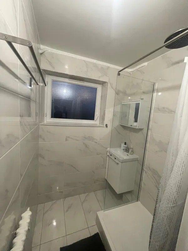 
                                                Location
                                                 Beau 4P meublé 64m² et entièrement rénové