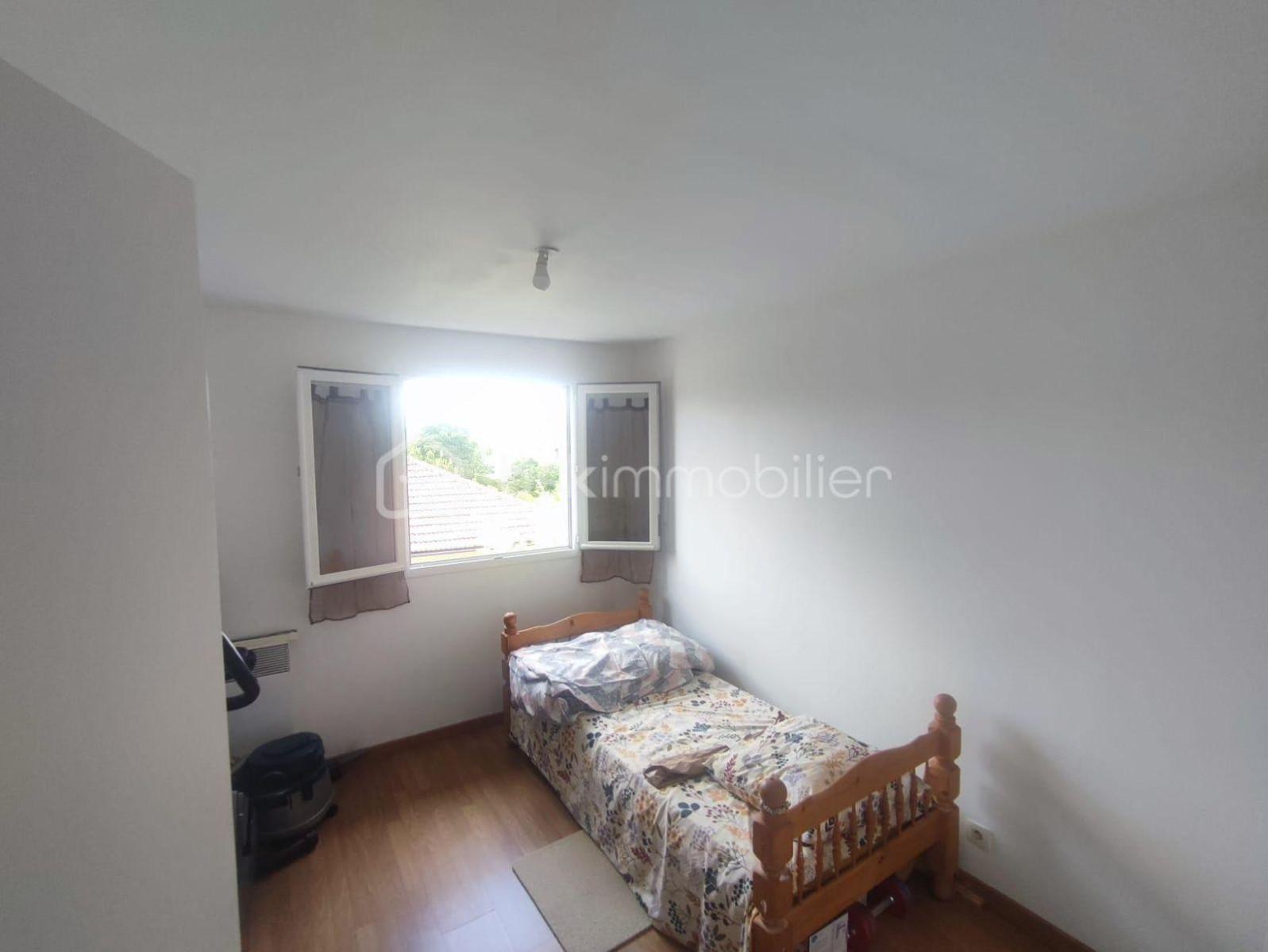 
                                                Location
                                                 Beau 4P meublé 71m² avec balcon