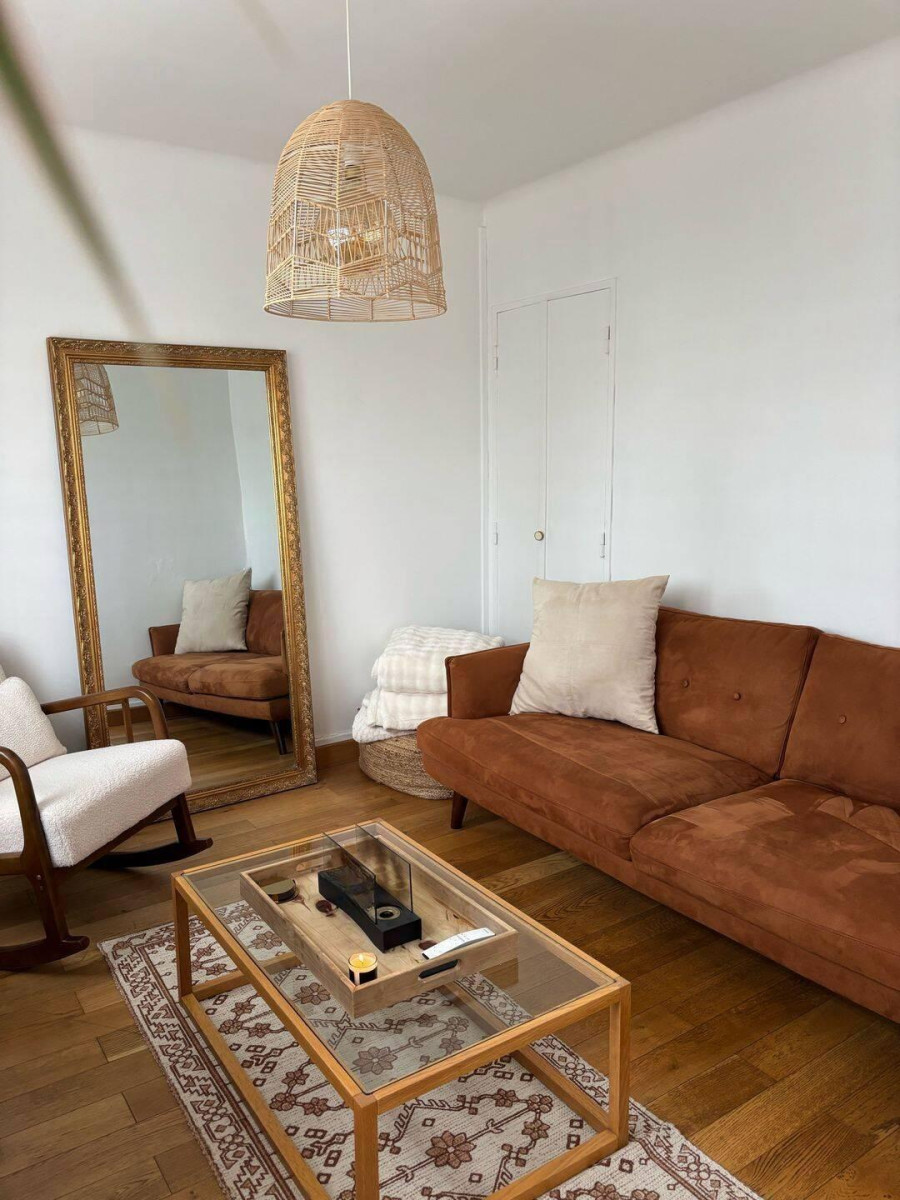 
                                                Location
                                                 Beau 4P meublé 80m² avec balcon