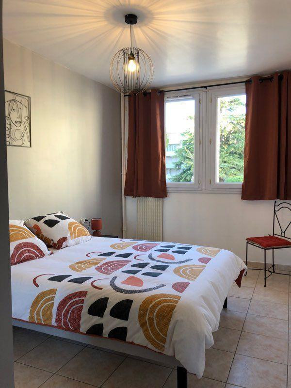 
                                                Location
                                                 Beau 4P meublé et rénové 70m² Avignon