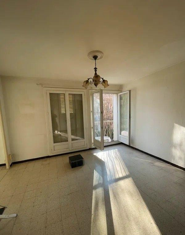 
                                                Location
                                                 Beau 5P 75m² avec parking et balcon proche Giono