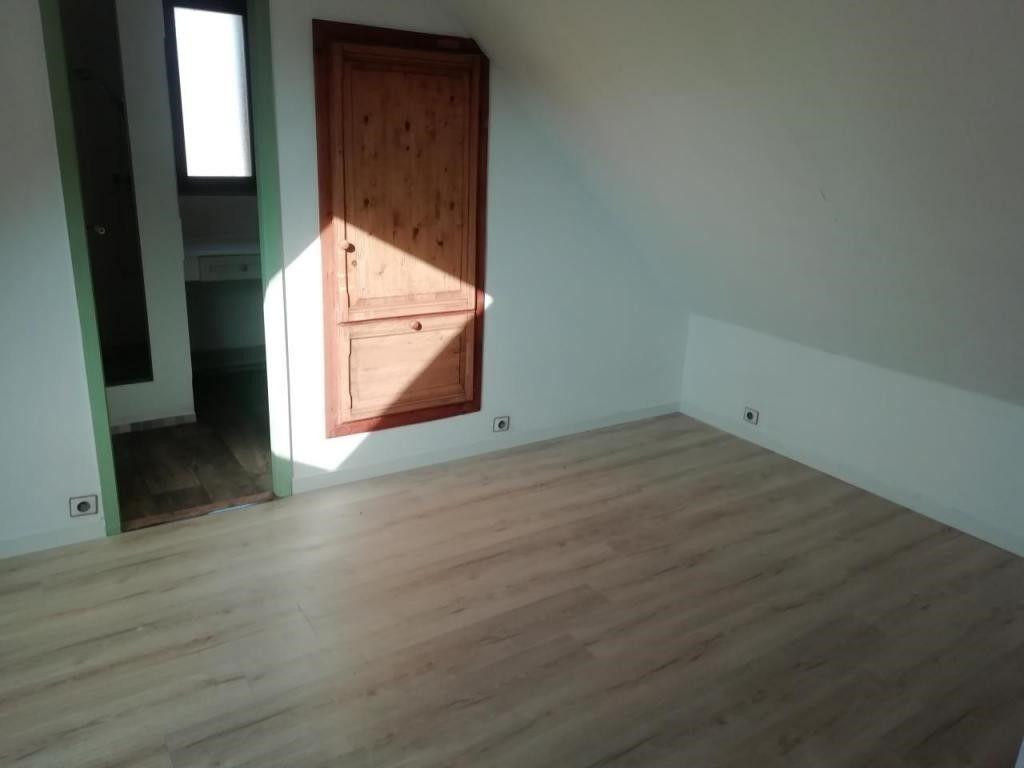 
                                                Location
                                                 Beau 5P 89m² en duplex (120m² au sol)